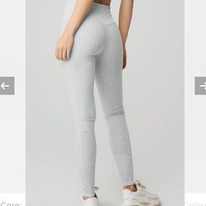 NWT Alo Yoga Alosoft 7/8 High Waist Lounge Legging Heather Gray Size L